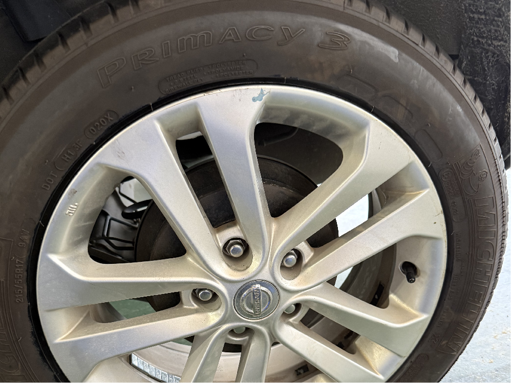 日産 ジューク タイヤ交換