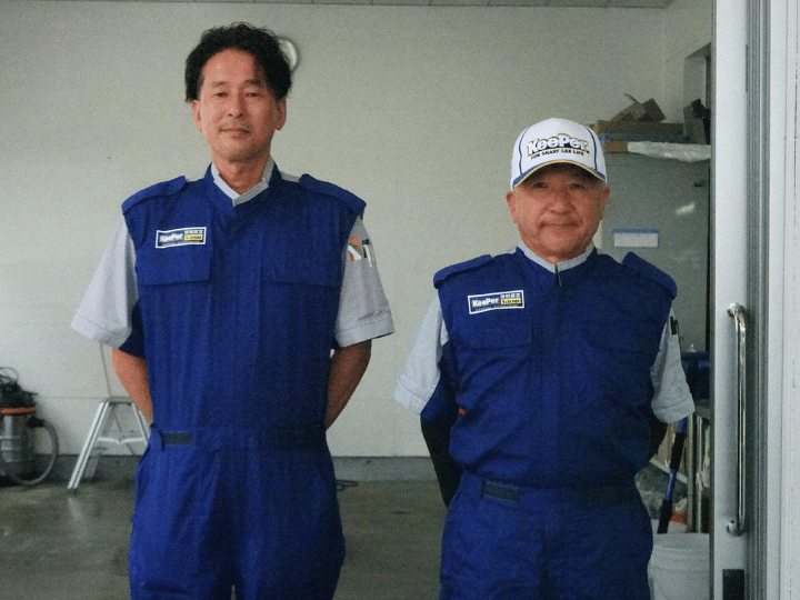【松山市でカーコーティングをお探しの方へ】Keeperコーティングで愛車の輝きを長持ち! Keeper松山空港通店スタッフ写真