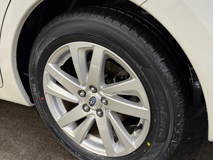 スバル インプレッサ タイヤ交換